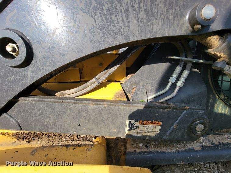 image for item HR9494 New Holland C238  tracked skid steer loader