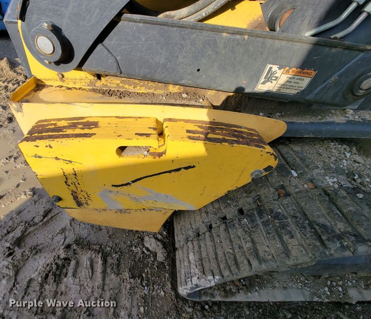 image for item HR9494 New Holland C238  tracked skid steer loader