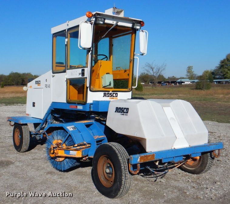 image for item HT9495 2003 Rosco RB-48  broom