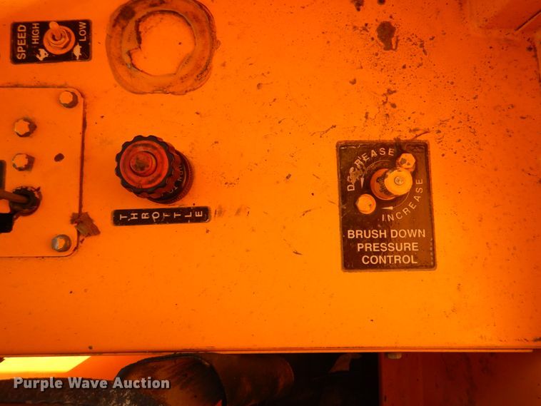 image for item HT9495 2003 Rosco RB-48  broom