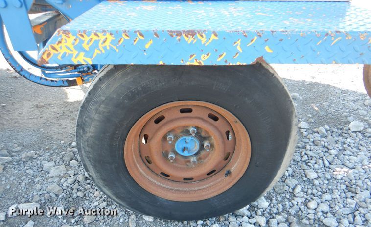 image for item HT9495 2003 Rosco RB-48  broom