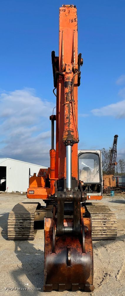 image for item II9476 1992 Hitachi EX270LC  excavator