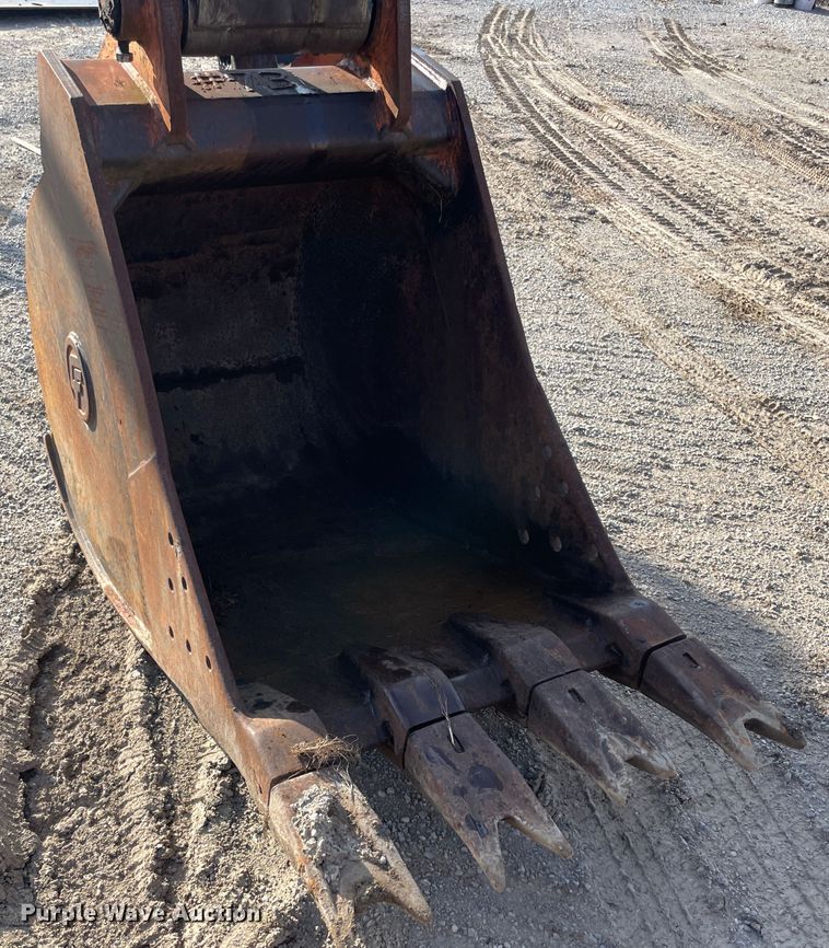 image for item II9476 1992 Hitachi EX270LC  excavator