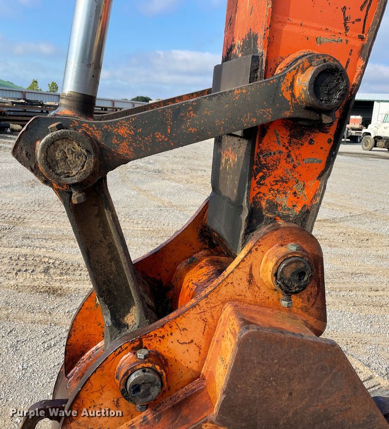 image for item II9476 1992 Hitachi EX270LC  excavator