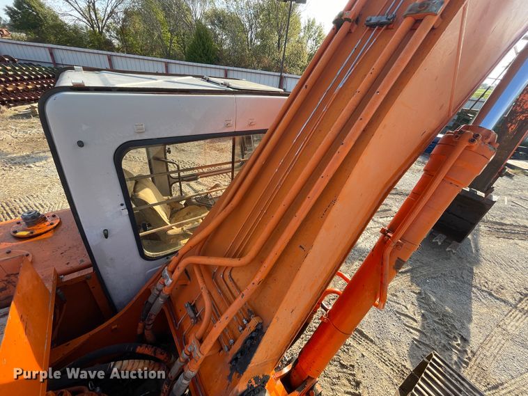 image for item II9476 1992 Hitachi EX270LC  excavator
