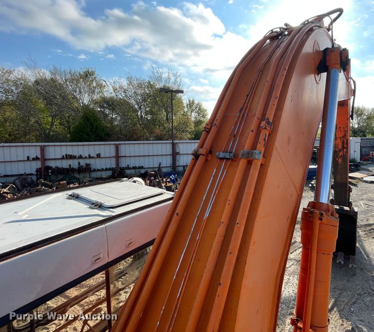 image for item II9476 1992 Hitachi EX270LC  excavator