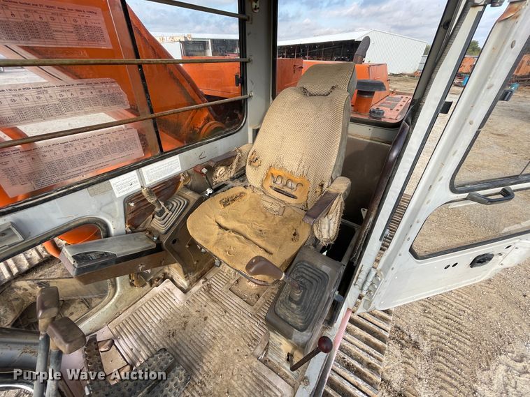 image for item II9476 1992 Hitachi EX270LC  excavator