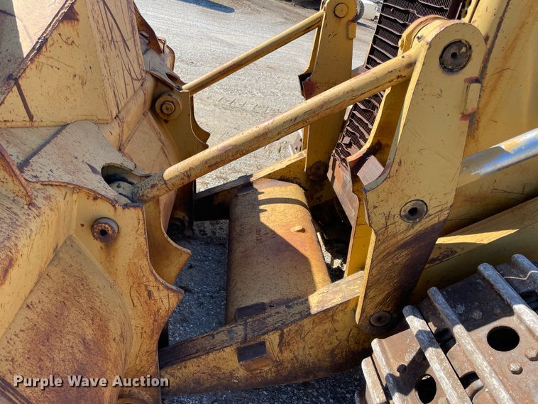 image for item II9480 Caterpillar 977L  track loader