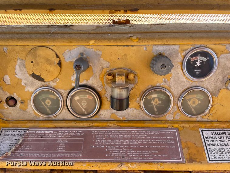 image for item II9480 Caterpillar 977L  track loader