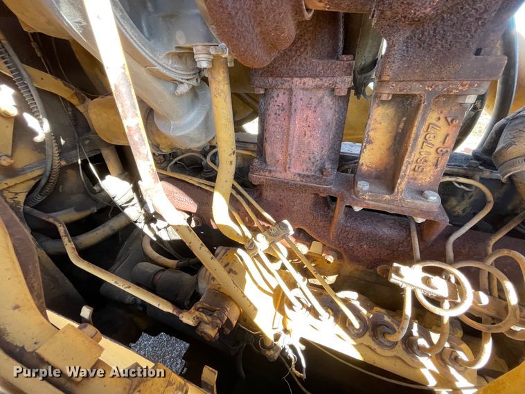 image for item II9480 Caterpillar 977L  track loader