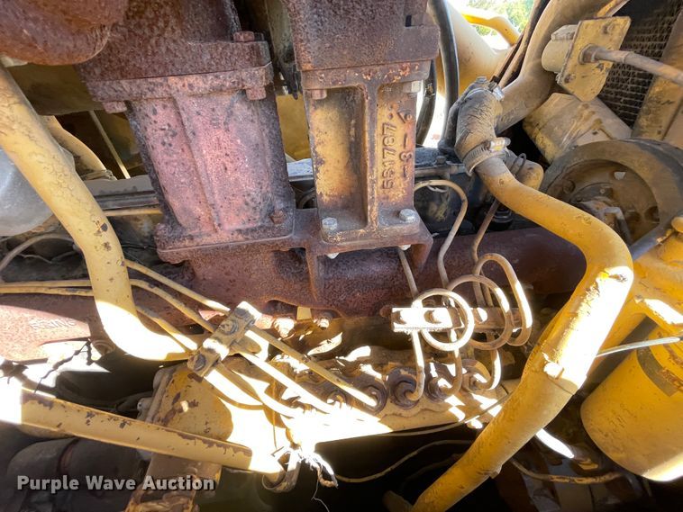 image for item II9480 Caterpillar 977L  track loader