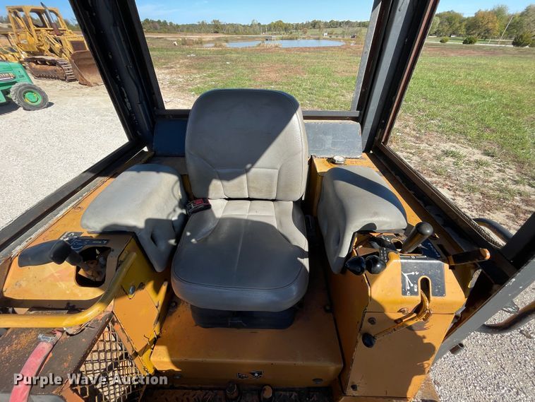 image for item II9481 Case 550G  dozer