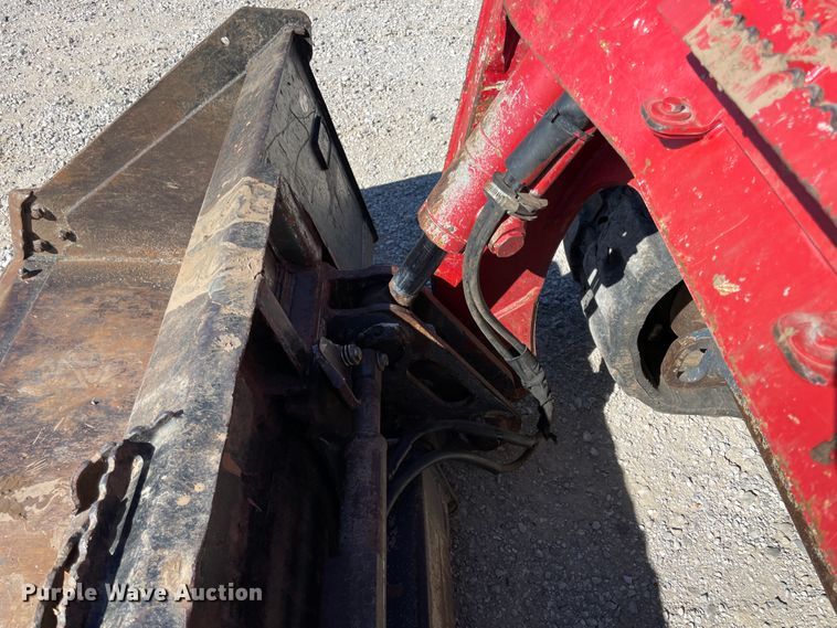 image for item II9482 2016 Takeuchi TL12V-2  tracked skid steer loader