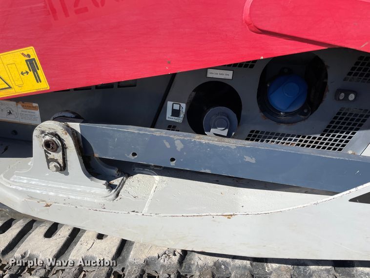 image for item II9482 2016 Takeuchi TL12V-2  tracked skid steer loader