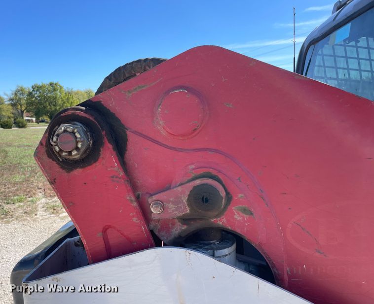 image for item II9482 2016 Takeuchi TL12V-2  tracked skid steer loader