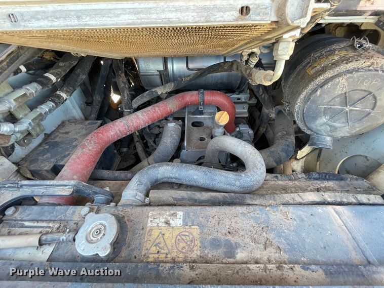 image for item II9482 2016 Takeuchi TL12V-2  tracked skid steer loader