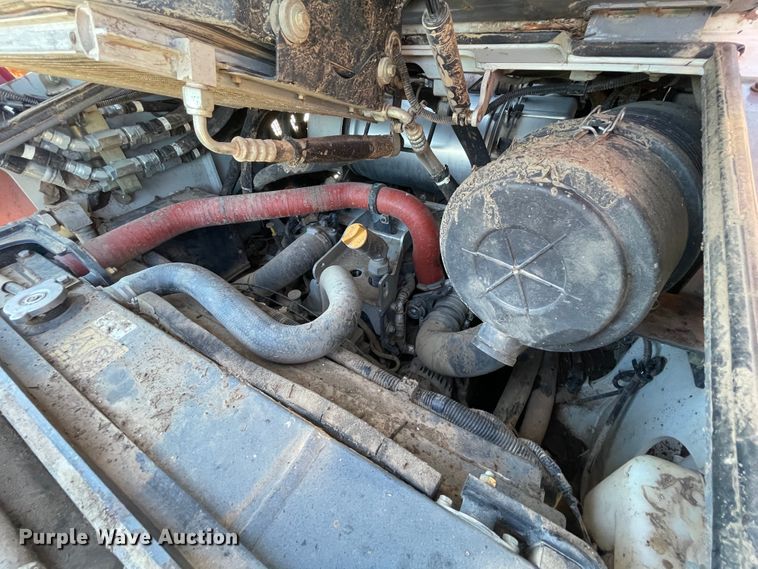 image for item II9482 2016 Takeuchi TL12V-2  tracked skid steer loader