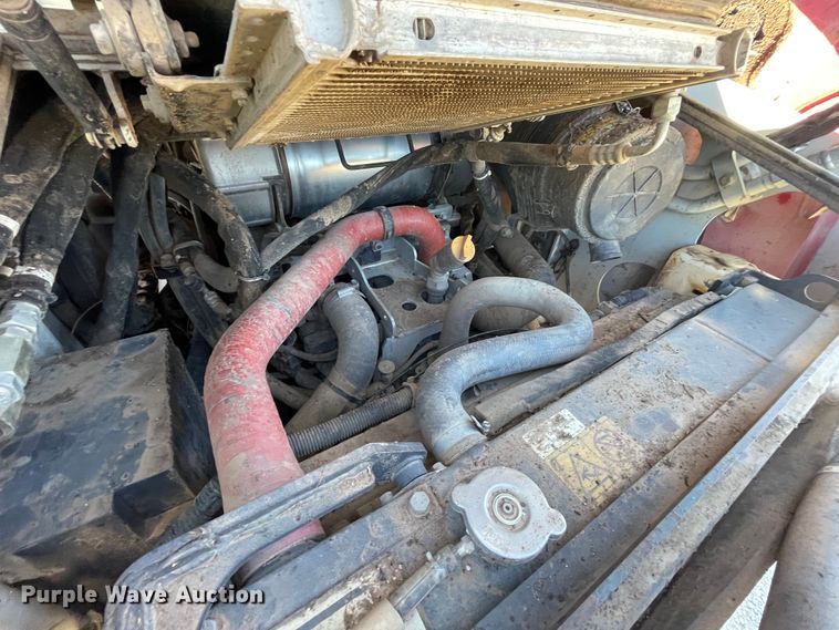 image for item II9482 2016 Takeuchi TL12V-2  tracked skid steer loader