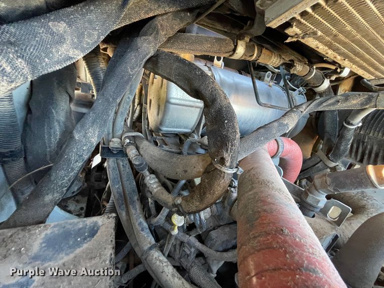 image for item II9482 2016 Takeuchi TL12V-2  tracked skid steer loader