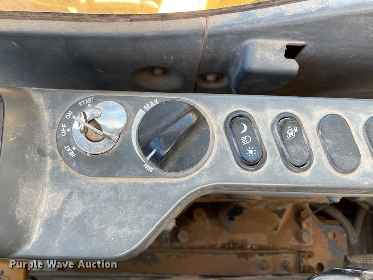 image for item IK9608 2012 Komatsu PC160LC-8  excavator