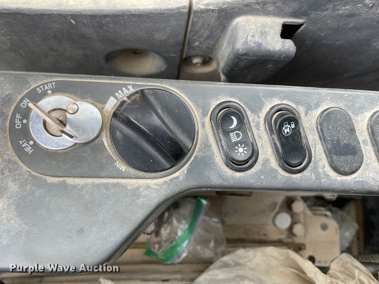 image for item IK9611 2013 Komatsu PC160LC-8  excavator