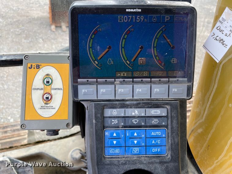 image for item IK9611 2013 Komatsu PC160LC-8  excavator