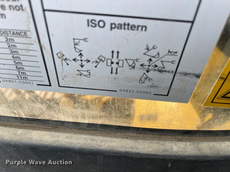 image for item IK9611 2013 Komatsu PC160LC-8  excavator