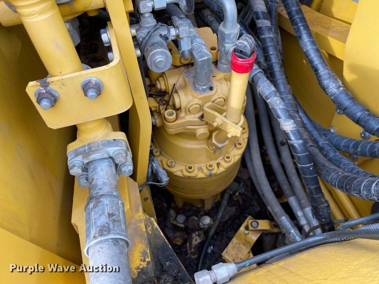 image for item IK9611 2013 Komatsu PC160LC-8  excavator