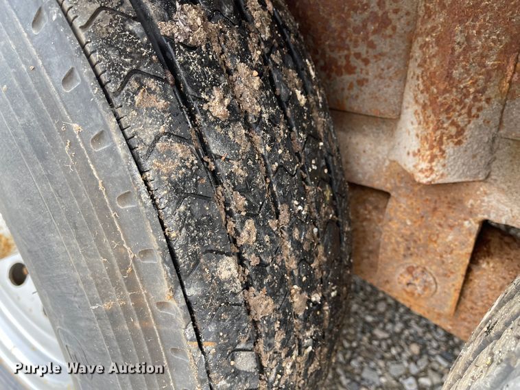 image for item IK9620 2007 Apache  utility trailer