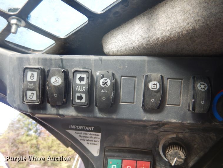 image for item IM9510 2015 John Deere 329E  tracked skid steer loader