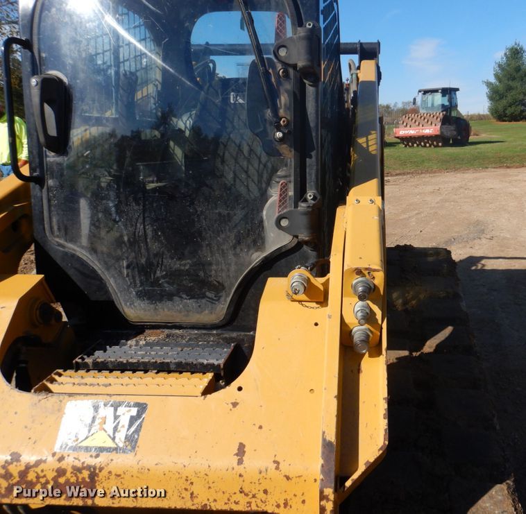 image for item IM9559 2016 Caterpillar 289D  tracked skid steer loader