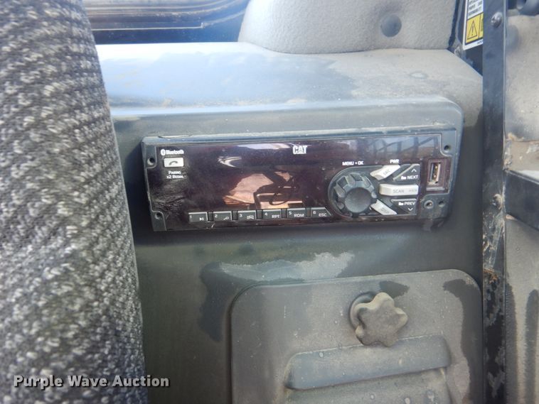 image for item IM9559 2016 Caterpillar 289D  tracked skid steer loader