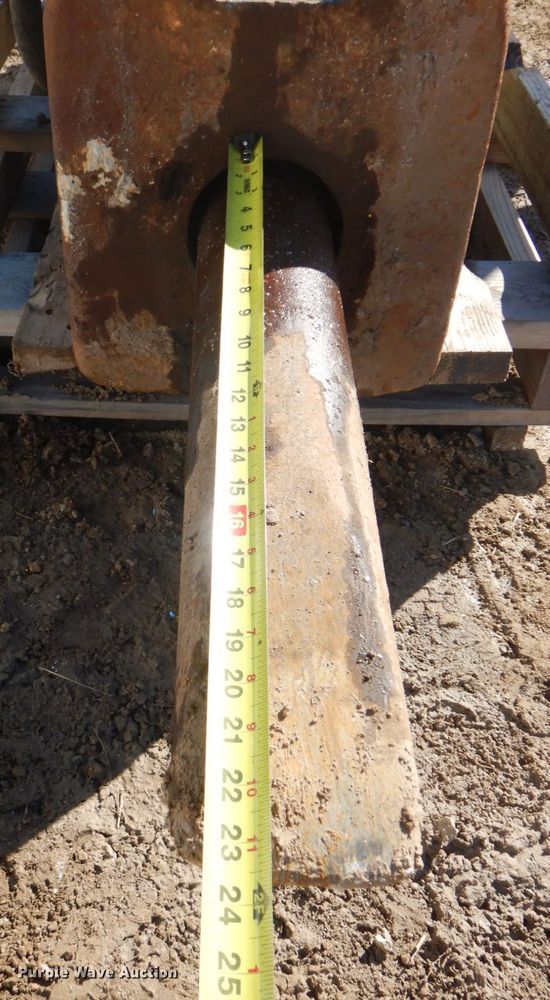 image for item IM9560 Maverick 4750  breaker