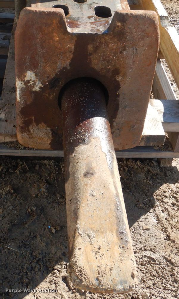 image for item IM9560 Maverick 4750  breaker