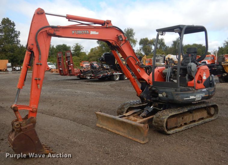image for item IV9501 2006 Kubota KX121-3  mini excavator