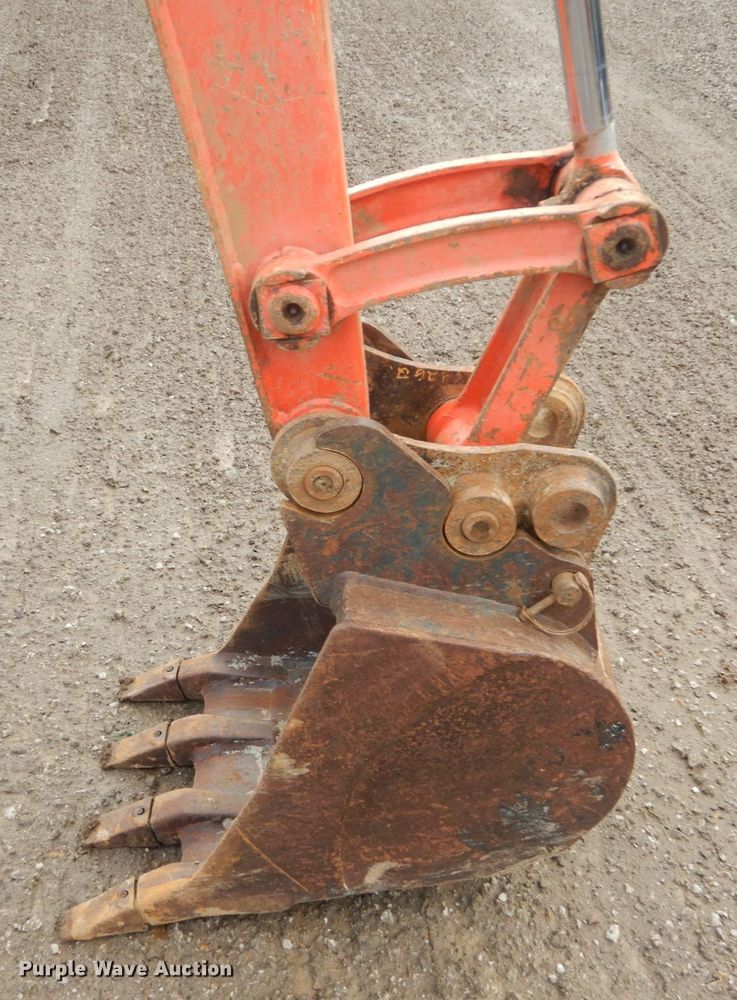 image for item IV9501 2006 Kubota KX121-3  mini excavator