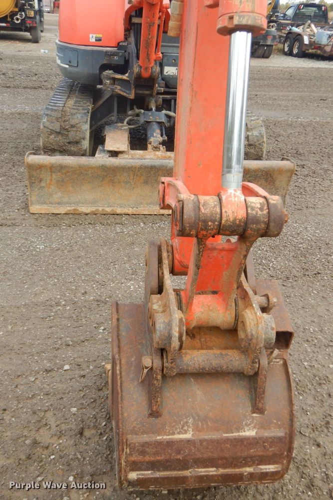 image for item IV9501 2006 Kubota KX121-3  mini excavator