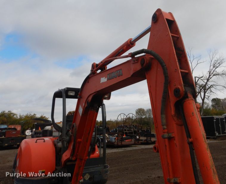 image for item IV9501 2006 Kubota KX121-3  mini excavator