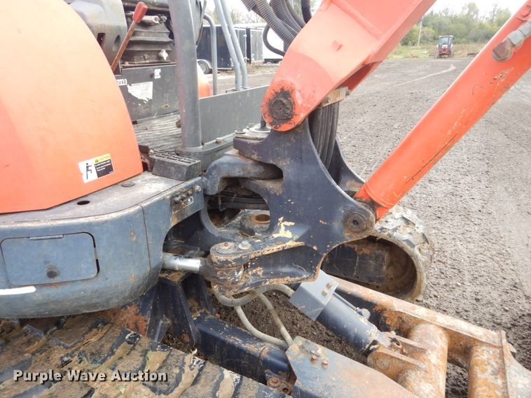 image for item IV9501 2006 Kubota KX121-3  mini excavator