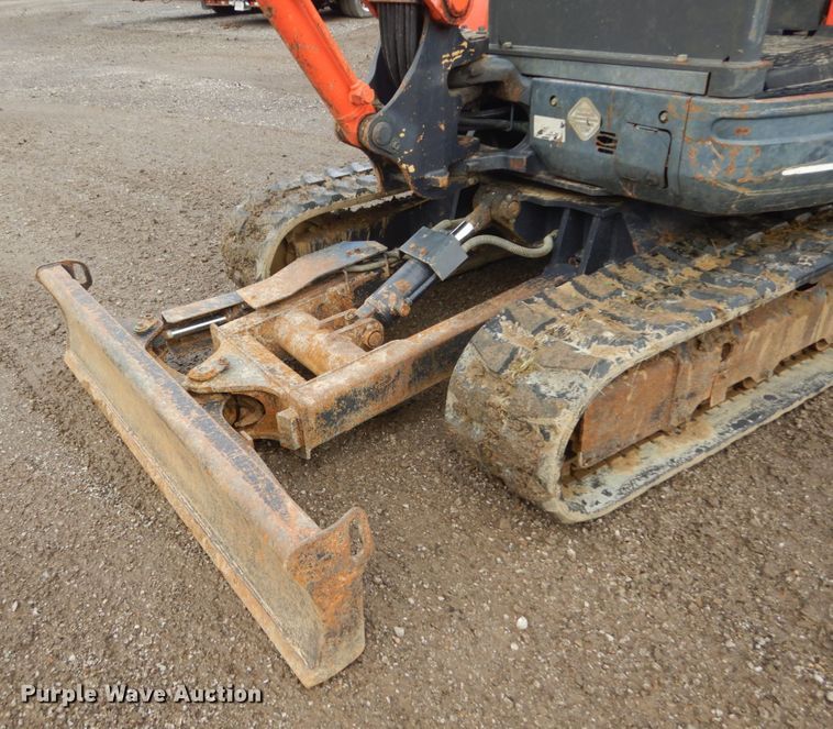 image for item IV9501 2006 Kubota KX121-3  mini excavator