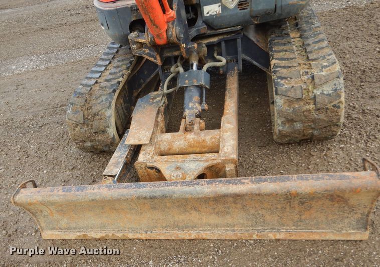 image for item IV9501 2006 Kubota KX121-3  mini excavator