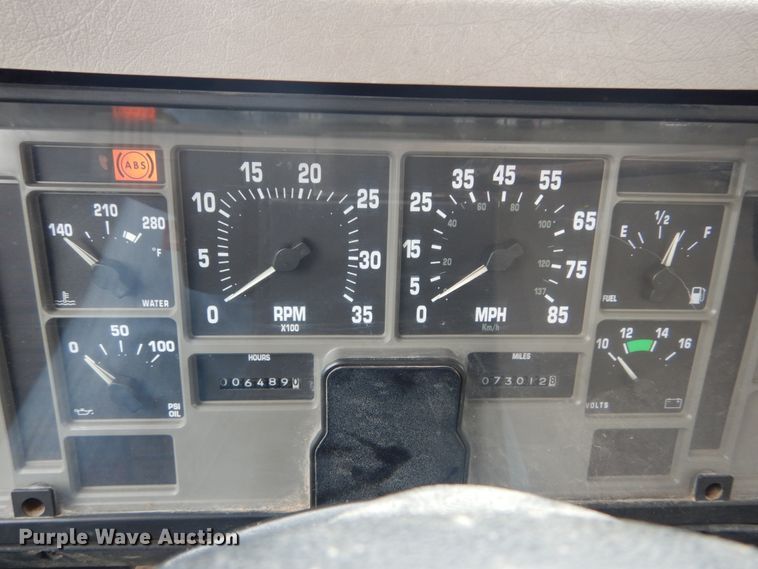 image for item IV9503 2001 International 4700  flatbed truck with mud mixer