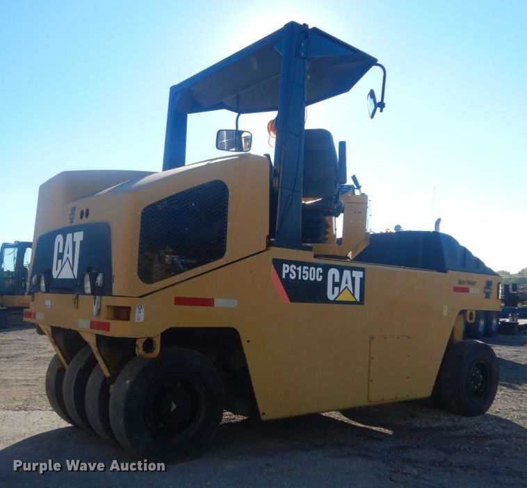 image for item IV9511 2008 Caterpillar PS150C  pneumatic roller