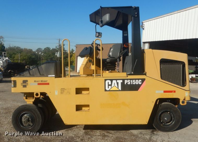 image for item IV9511 2008 Caterpillar PS150C  pneumatic roller