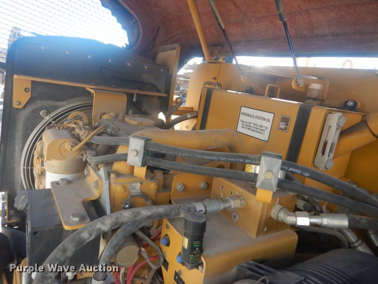 image for item IV9511 2008 Caterpillar PS150C  pneumatic roller