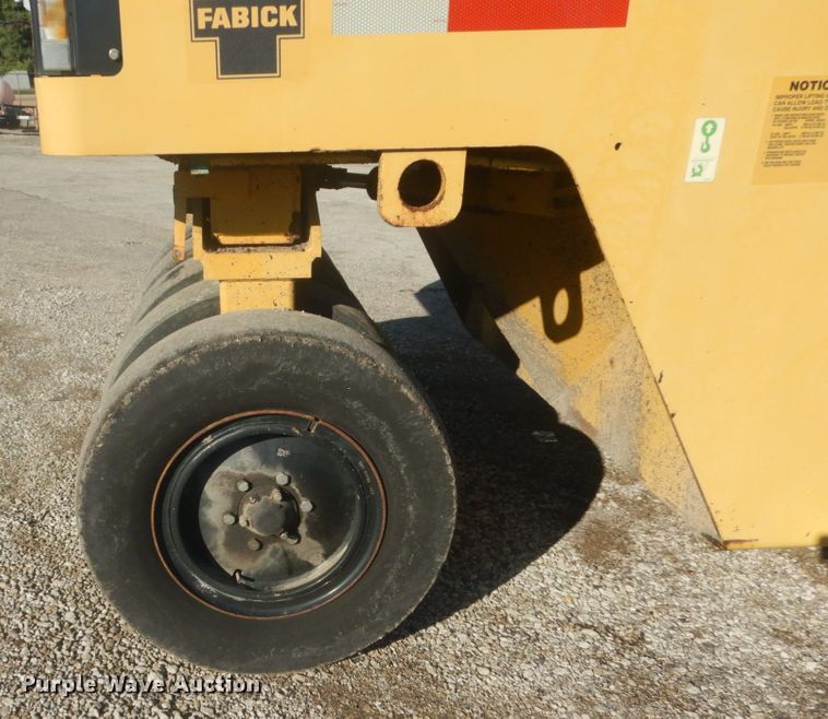 image for item IV9511 2008 Caterpillar PS150C  pneumatic roller