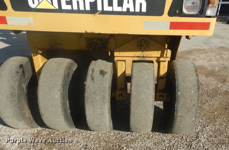 image for item IV9511 2008 Caterpillar PS150C  pneumatic roller