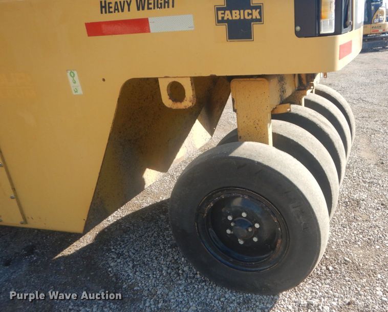 image for item IV9511 2008 Caterpillar PS150C  pneumatic roller