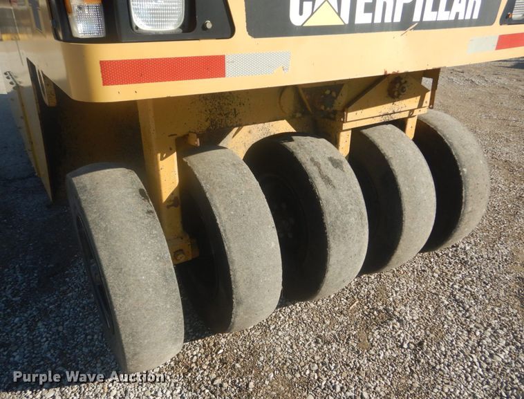 image for item IV9511 2008 Caterpillar PS150C  pneumatic roller