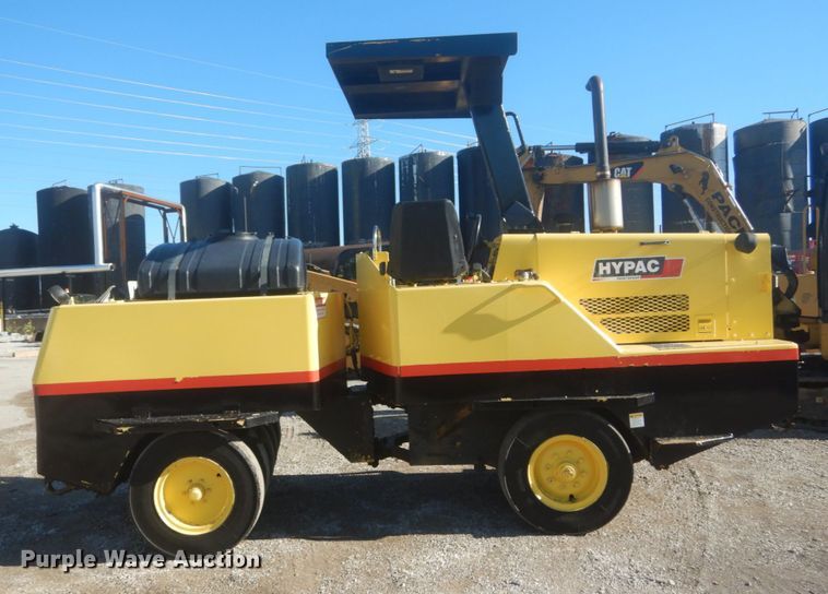 image for item IV9512 2007 Hypac C530AH  pneumatic roller